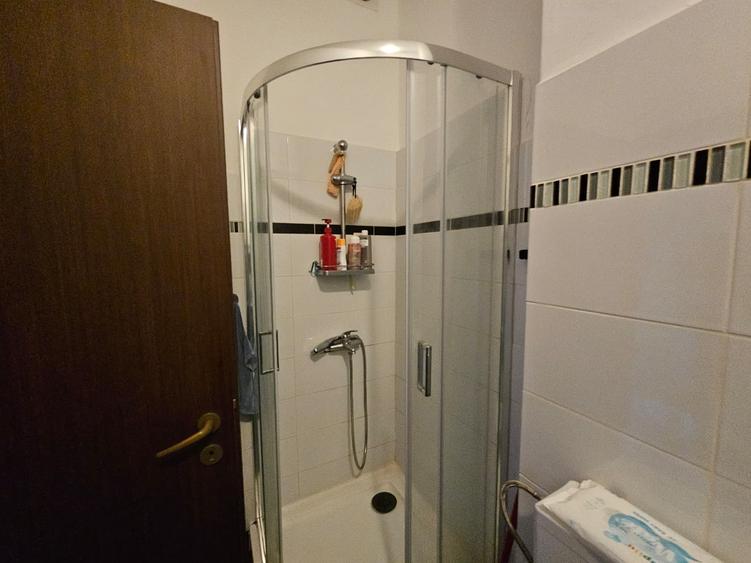 Apartament 2 camere, decomandat, etaj 2 din 2, cu pod, zona Aeroport, comision 0