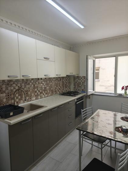 Apartament 3 camere - Decomandat - Renovat