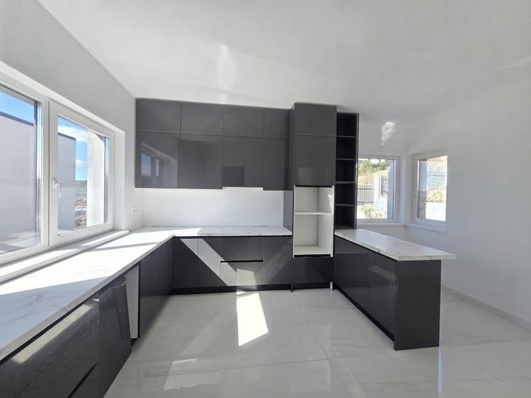 Casă individuală | finisată | modernă | zona Vivo