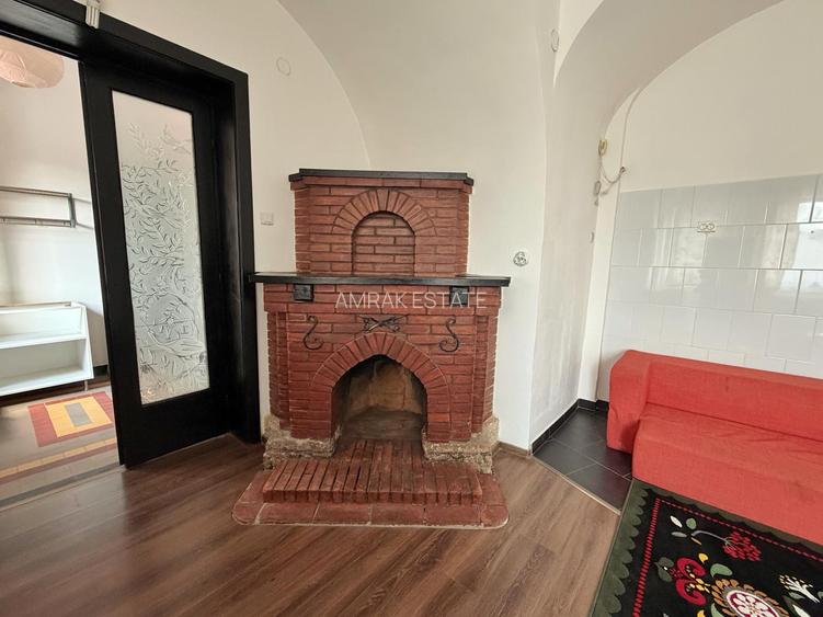 Apartament in vila - Casa interbelica - retrasa de la strada - 12