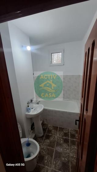 Apartament 2 camere, decomandat, zona Scoala nr. 11, Roman Neamt