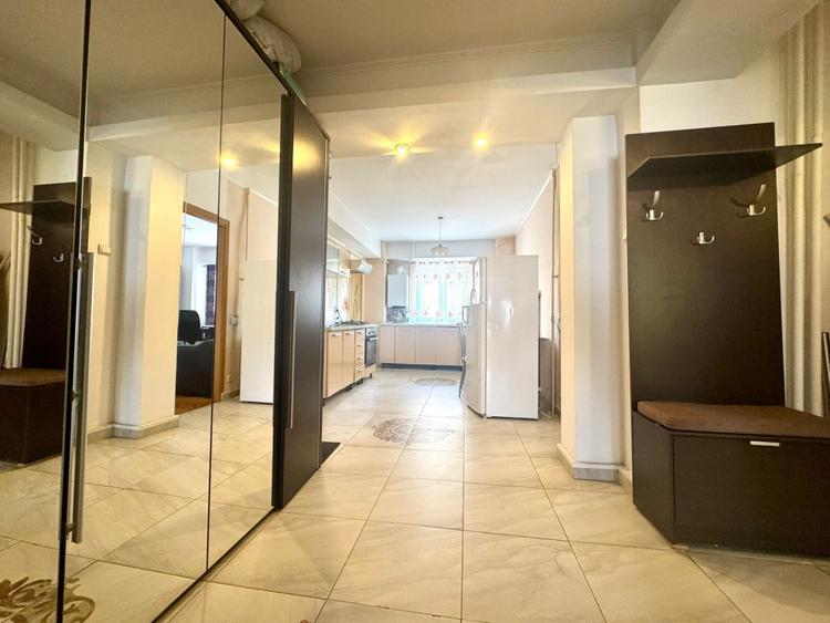 Apartament 3 camere, 86 MP, Zona Andrei Muresanu / P-ta Cipariu