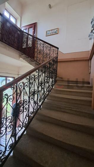 Apartament cu 3 camere, 68 mp utili + terasă 15 mp, Parcare, Zonă Centrală!!