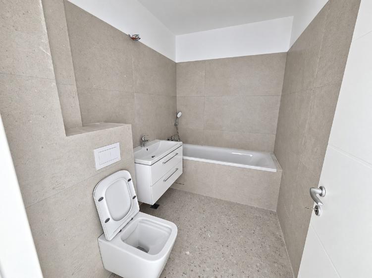 Proprietar Apartament 3 camere Colentina, parcare inclusa, 2 bai, 2 balcoane