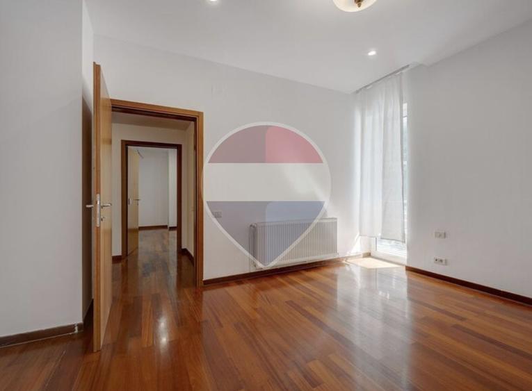 Apartament de 4 camere Primăverii /finisaje premium/ vedere Lac Bordei