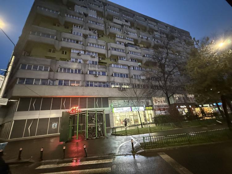 Ap 3 cam 90 mp -cu balcon - et 1+loc parcare