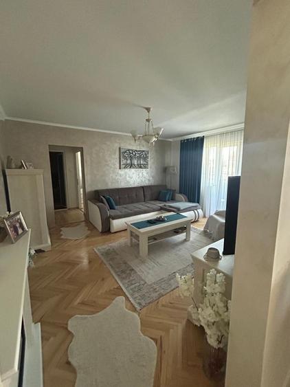 3 camere - zona LIDL Andrei Muresanu - etaj 2/4 - mobilat si utilat - balcon