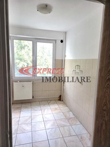 Dristor, Ramnicu Sarat, Piata - 2