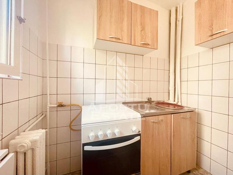 Garsoniera confort 1 - zona Aurel Vlaicu. Lebada