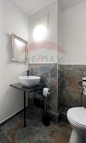 Apartament spațios de închiriat, strada Năsăud, bloc cu lift