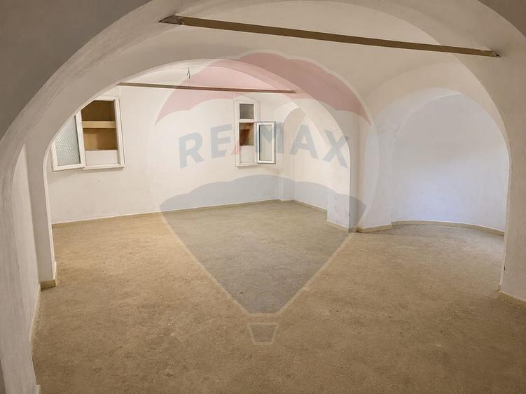 Spațiu la subsol de 41 mp cu acces separat | Calea Griviței, Bd. Dacia