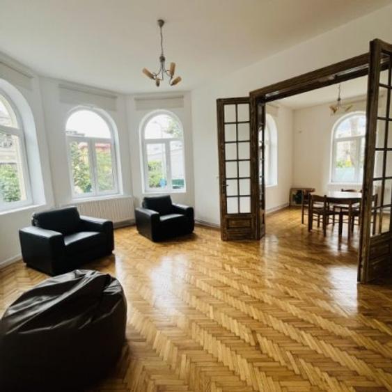 Inchiriere apartament 3 camere|in vila|Universitate