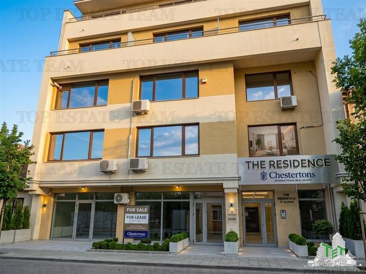 Penthouse intr-o cladire de 4 etaje cu 2 locuri de parcare si boxa in zona flore