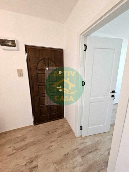 Apartament 3 camere, decomandat, centru, Roman, Neamt