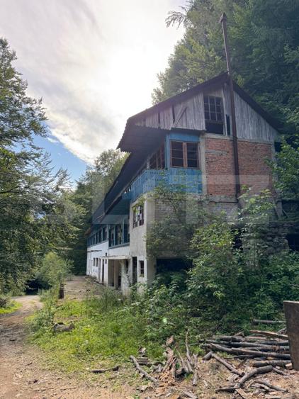 Cladire cu potential turistic, zona Gureni