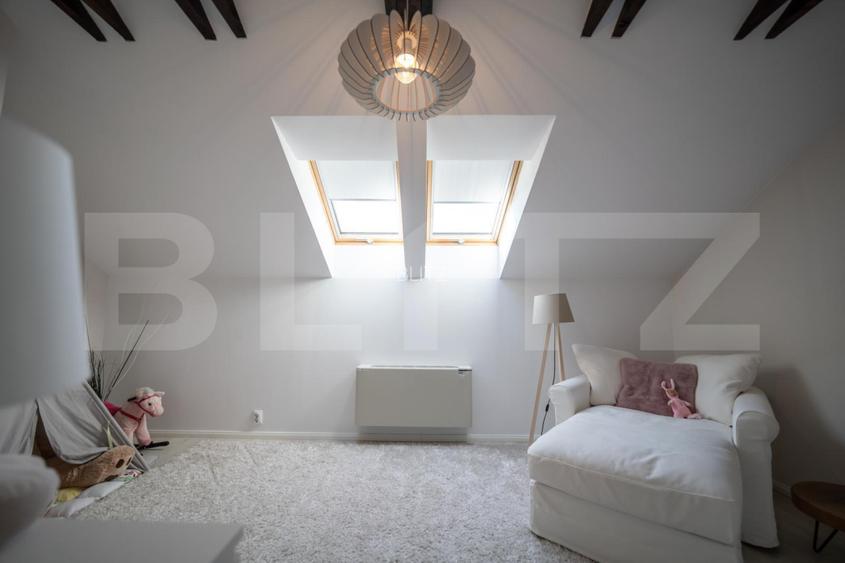 Casă de vanzare, cu 5 camere, 280 mp, zona Nord - 14