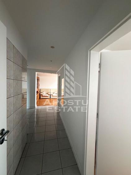 Apartament cu 3 camere de vânzare, etaj intermediar, Dacia, Timisoara
