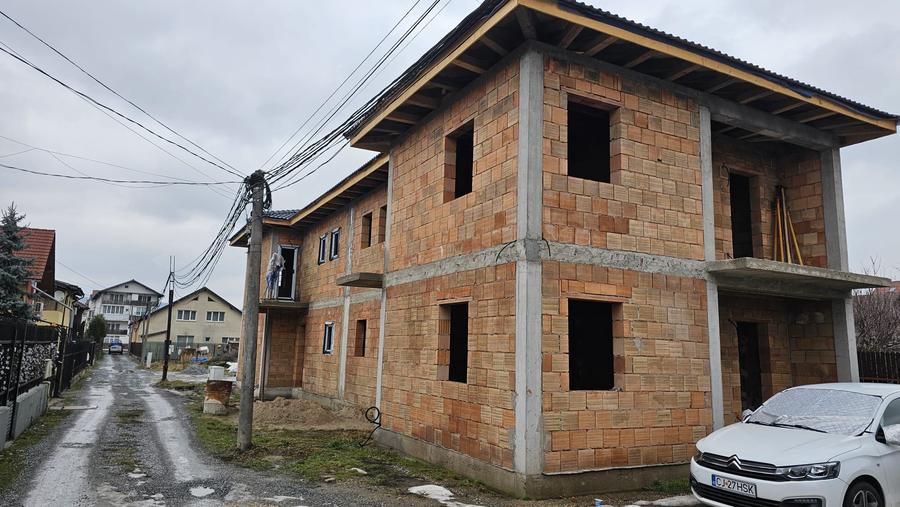 Duplex in Floresti , zona Primariei