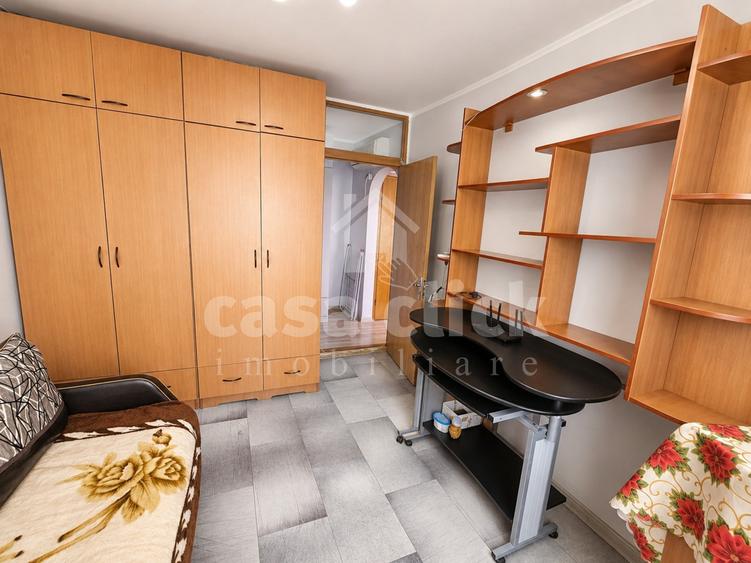Apartament 3 camere decomandat, etaj 3 – Piața Centrală