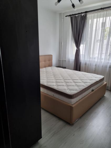 Apartament 2 camere etaj 2 calea Grivitei metrou Basarab