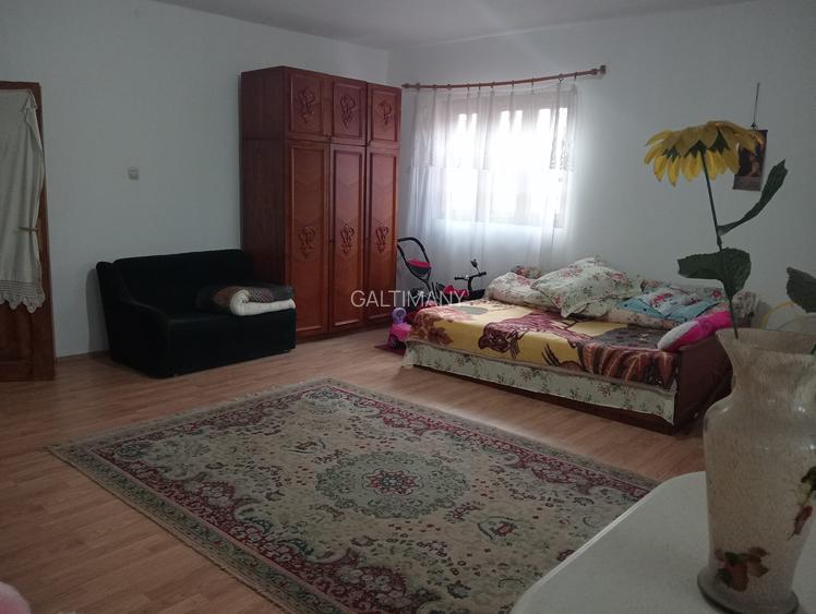 Casa parter, etaj și mansardă ,c-tie 2006, 25 Min de București - 23
