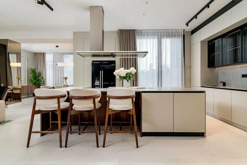 VILA P+2 - 6 CAMERE - PIPERA