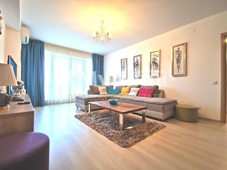 Superb Apartament cu 3 camere, piscina, 2 garaje, complet mobilat si utilat