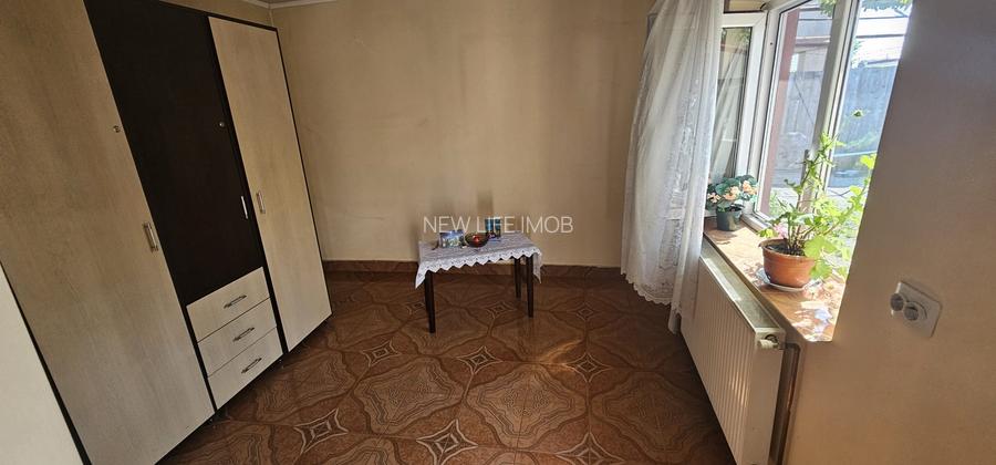 Casa la sol ,3 camere  constructie piatra - 2