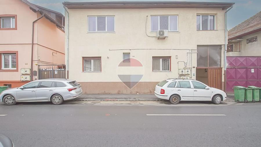 COMISION 0% | Apartament 4 camere + Curte | Zona Tractorul