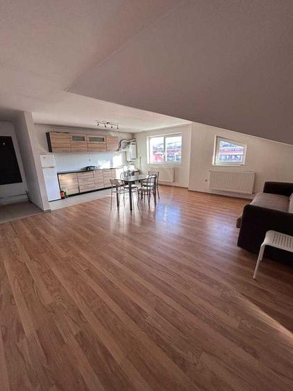 Apartament cu 3 camere, 92 mp, de închiriat în Florești – zona Eroilor