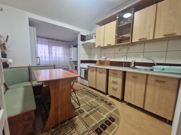 Navodari (Sud)- 2 camere decomandate 54mp, mobilat-utilat, 55.000euro