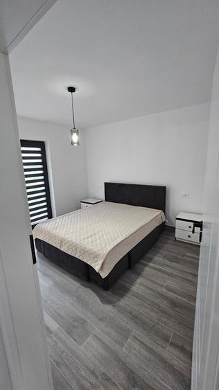 Chirie Duplex situat la 4 minute de Primarie finisat mobilat 1000eur/luna