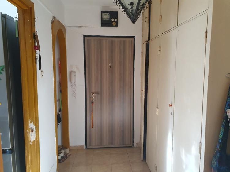 Vanzare- 3 camere-Dr Taberei-Parva-dec-3/4-CT-boxa-bl 72-termopan-125000 E