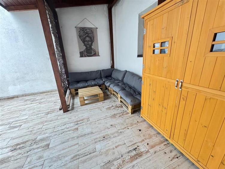 Penthouse 4 camere 2 balcoane terasa 20 mp zona Doamna Stanca