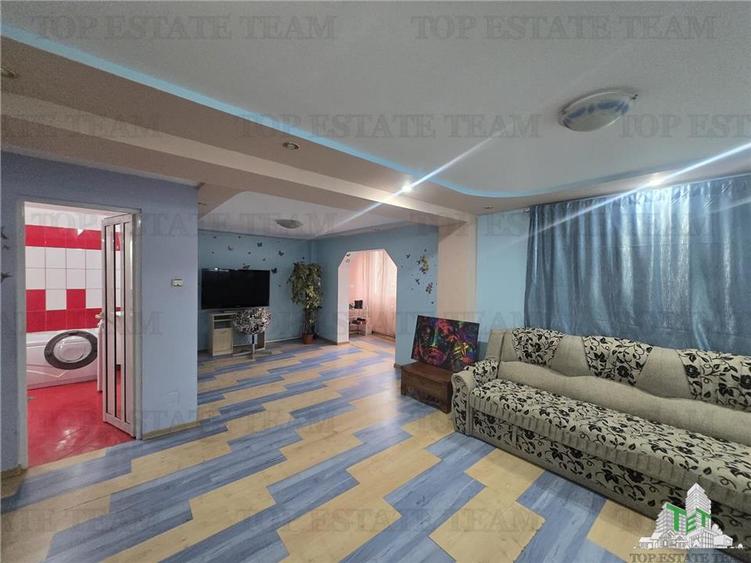 Apartament 3 camere foarte spatios, cu centrala proprie, in zona Pacii, cartier