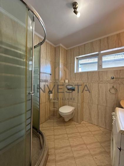 Apartament 3 camere cu terasa de 24 de metri in vila, zona Buna Ziua!