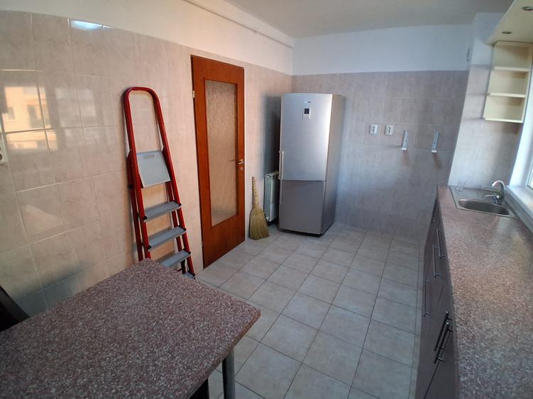 Apartament cu 2 camere decomandat Cartier Dream Village Cod 161046