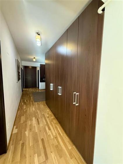 4 CAMERE CU GARAJ SUBTERAN, LANGA PARC! PRET FOARTE BUN!