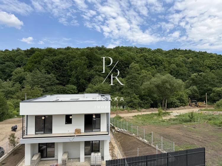 Casa individuala 200 mp utili cu teren de 500 mp zona Faget!