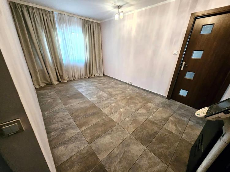 5 camere ultracentral in Navodari