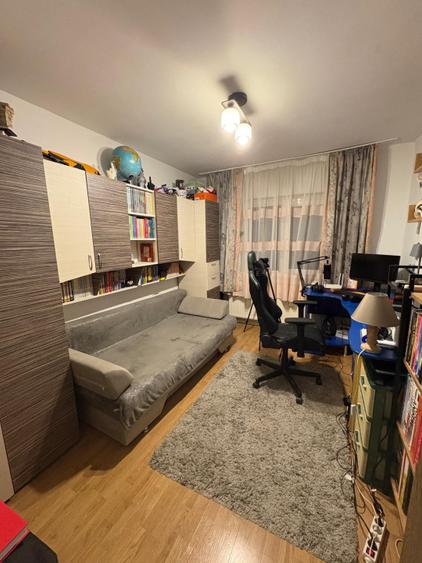 Apartament 3 camere, 67 mp, zona Hotvon