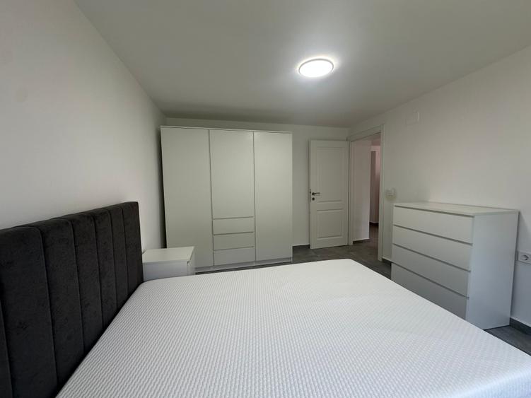 Casa P+1 - 6 camere - Palazu Mare - 290.000 euro negociabil (Cod E8+E10)
