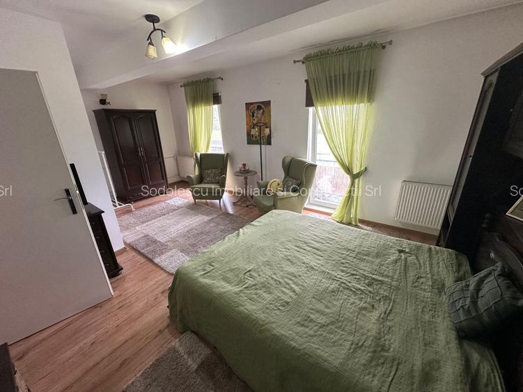 Casă / Vilă cu 5 camere zona Lunei - 26