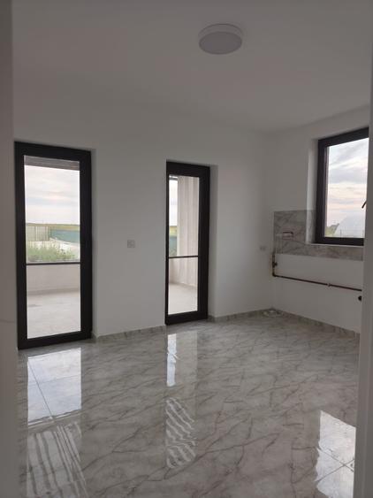 FARA COMISIOANE casa eleganta cu 5 camere 3 terase P+1+pod 2 placi 1800mp asfalt
