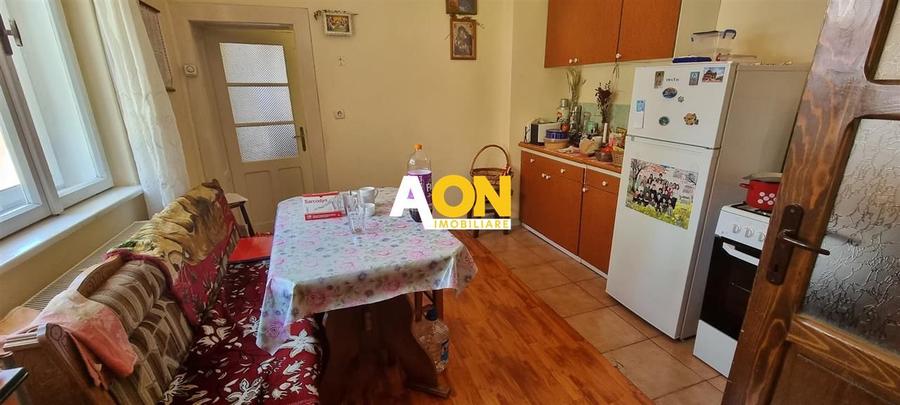Casa individuala, 2 Camere, zona Poarta I, 300mp teren