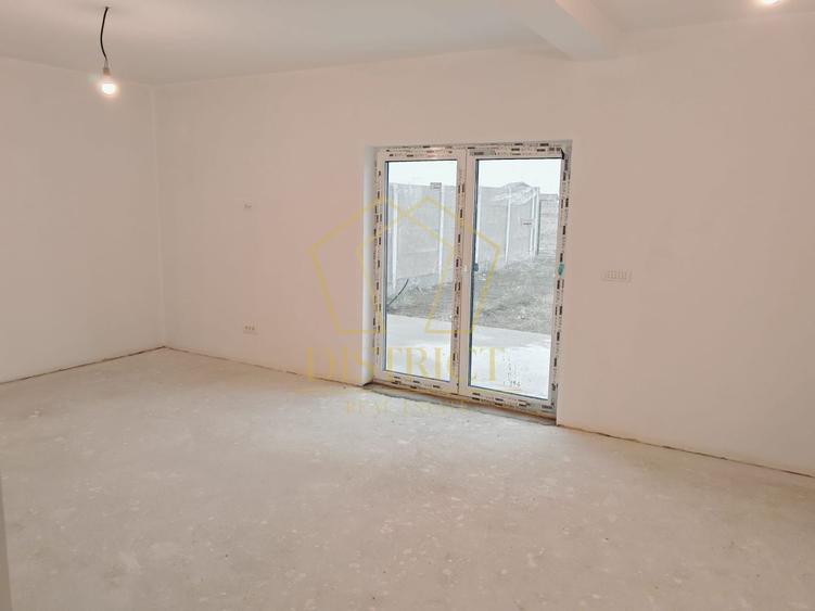Duplex cu 4 camere despartit prin camera tehnica I Com 0% I Giarmata