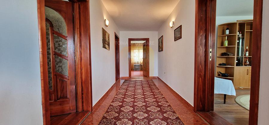 Casă cu 5 camere, teren 1.326 mp, Săvinești, Neamț
