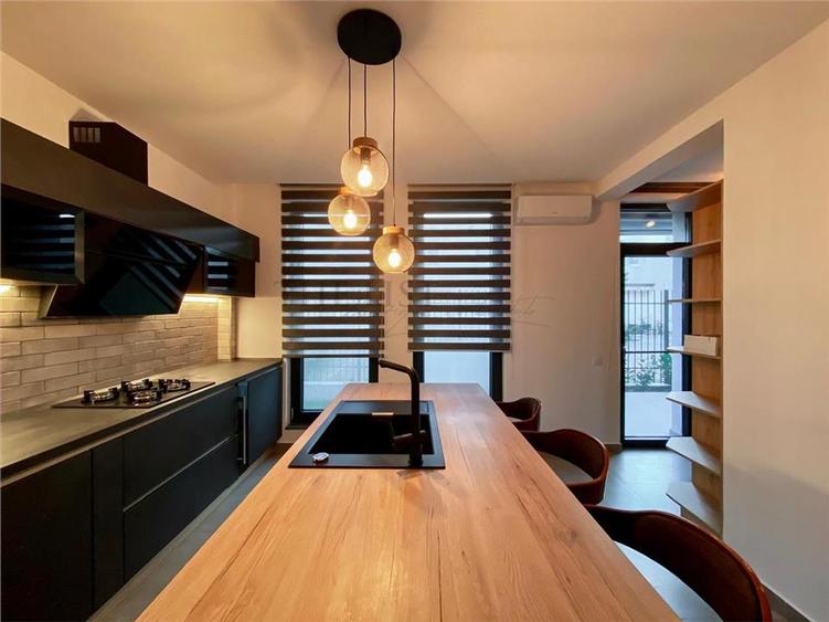 De Vanzare | Vila cu 5 camere | Pipera