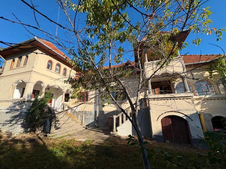 Casa Stil neoromanesc