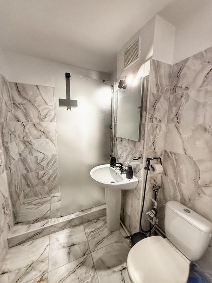 Faleza Nord - apartament cu 2 camere - primul rand la mare